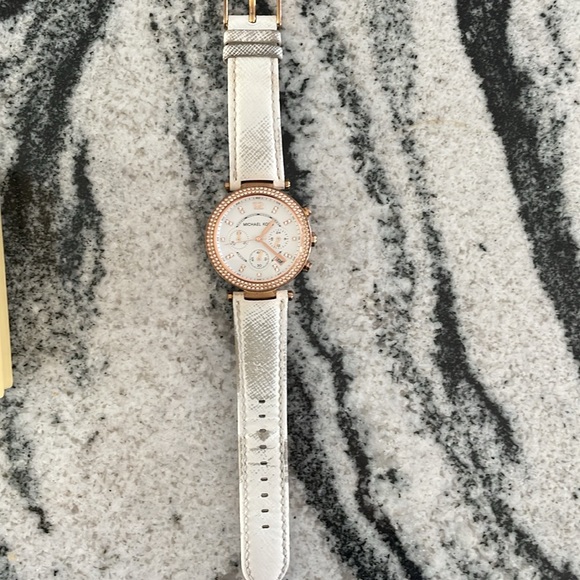 Michael Kors Parker Women’s Watch with leather band rose gold - Picture 7 of 10